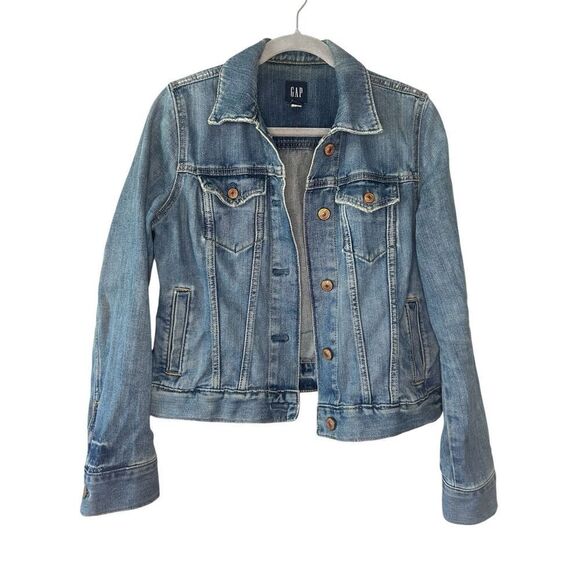 Gap Women’s Denim Jacket Long Sleeves Pockets Size Medium. - Picture 1 of 5